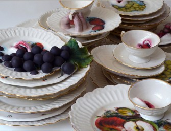 Céramique surréaliste par Ronit Baranga