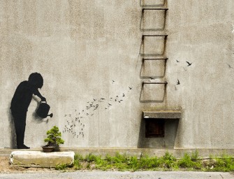 Découverte des créations poétiques et élégantes du street artiste Pejac
