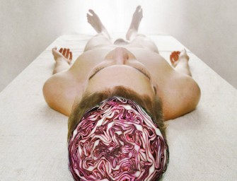 Découpes de fruits et légumes pour une exploration décalée de l’anatomie humaine